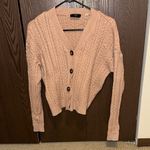 Tahari Sweaters - Tahari Camel Cable Knit Cardigan - size medium